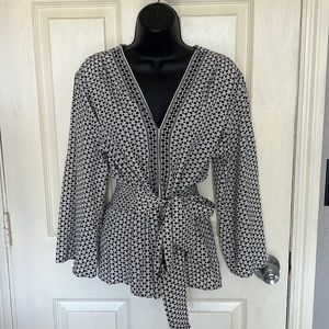 Black and white long sleeve top